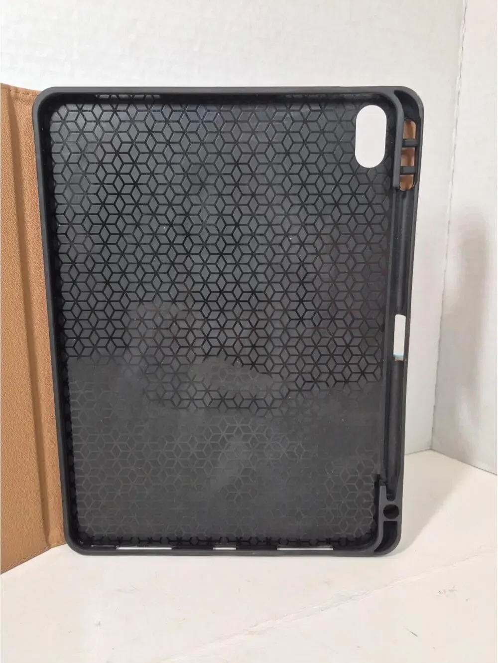 Tablet Case Measure 11x8.5” Very Nice Fits IPad 9th Generation A583